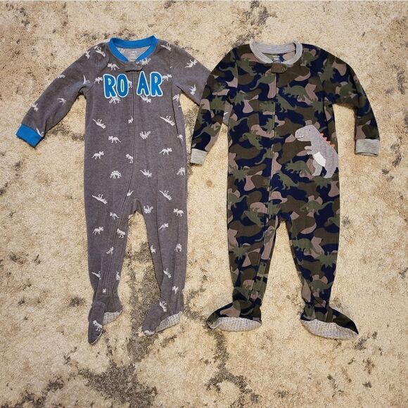 Carter's boy bundle of 2 fleece one piece footie sleepers - Picture 1 of 16